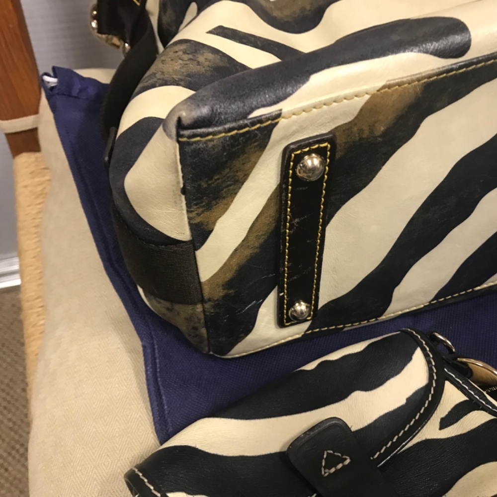 💗 Dooney & Bourke Distressed Animal Print Leather Hobo Bag w/ NEW Coin Purse - Picture 7 of 11